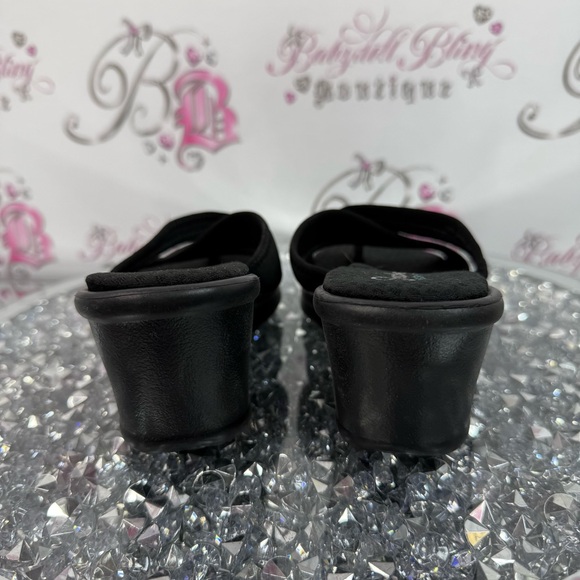 Skechers sandals wedge strappy comfy Women's Black Wedge Sandals - Picture 3 of 9